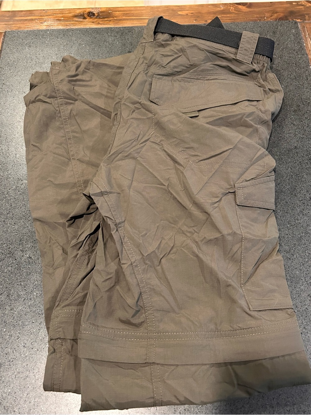 Columbia Omni-Shade Olive Green Outdoor Pants